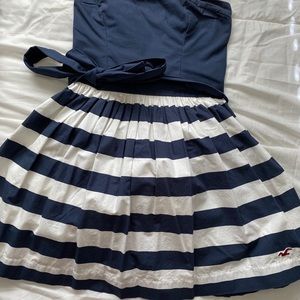 Super cute strapless hollister dress